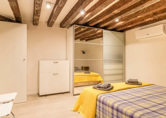 Ramo Delle Moschette