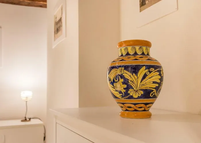 Ramo Delle Moschette *