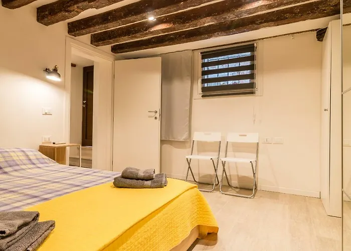 Ramo Delle Moschette Венеция