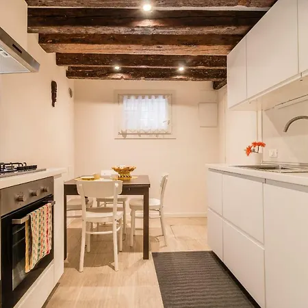 Ramo Delle Moschette * Veneza